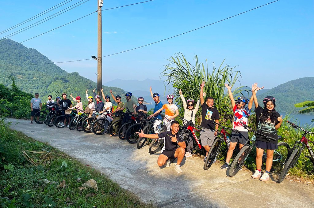 1776914702_private cycling tour Vietnam.jpg
